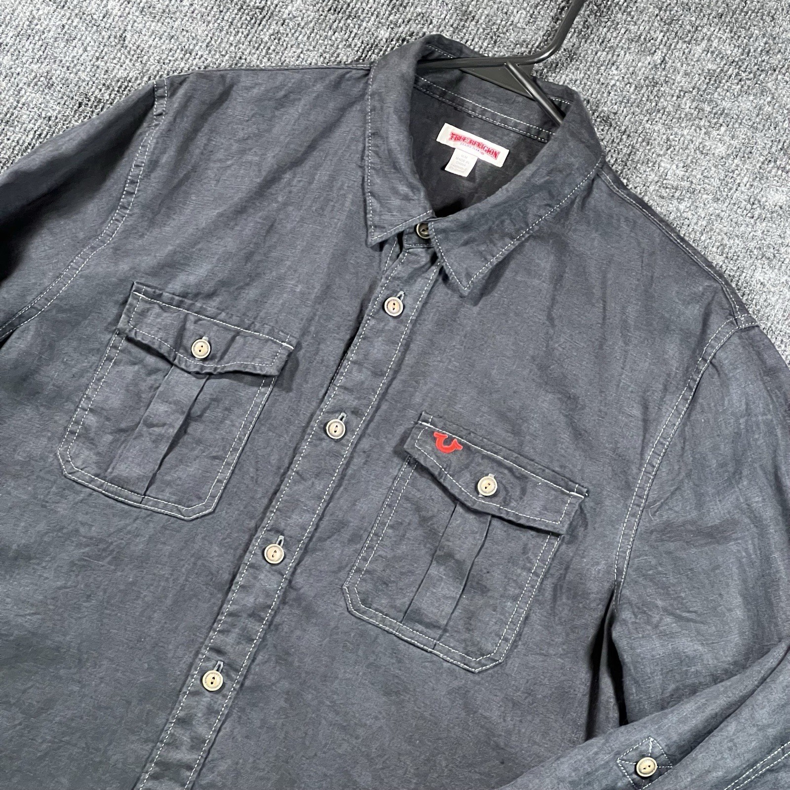 True Religion Men’s Long Sleeve Utility Shirt Size M Black Red Logo gallery