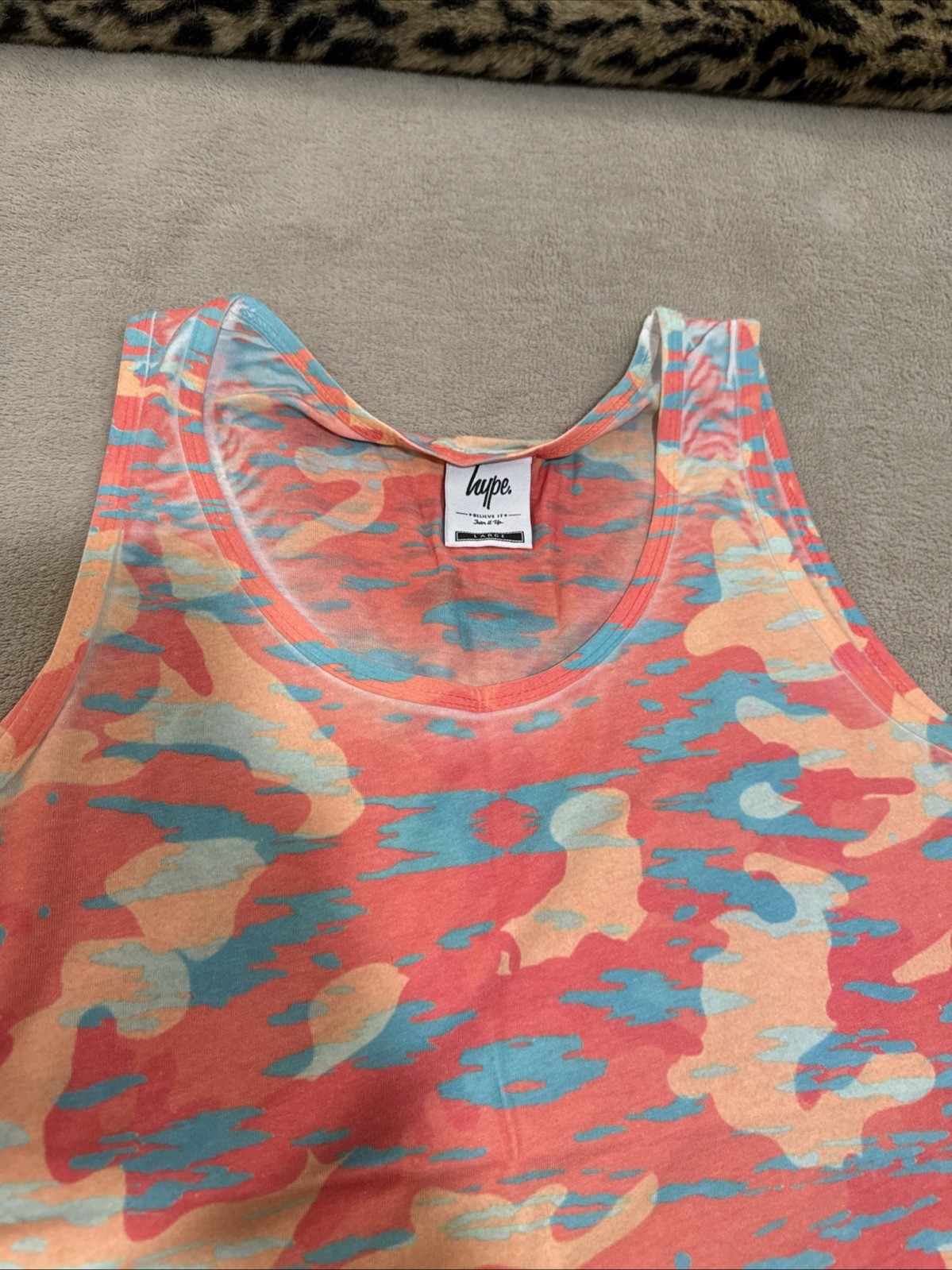 Hype Men’s Tank Top Large Camo pink teal green blue cream mango Distressed gallery