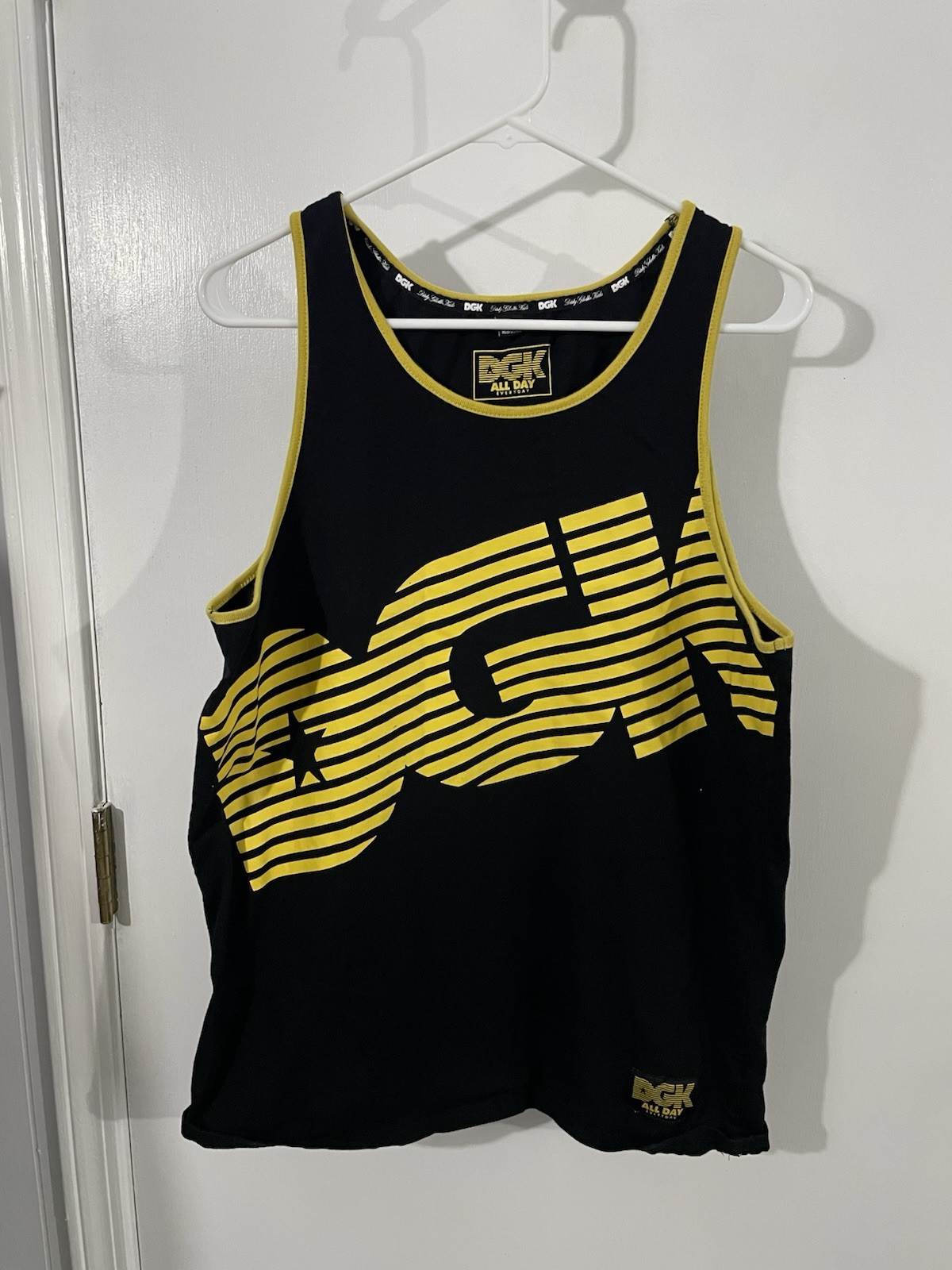 DGK All Day Basketball Shirt Tank Size Medium Yellow Black Preowned Good