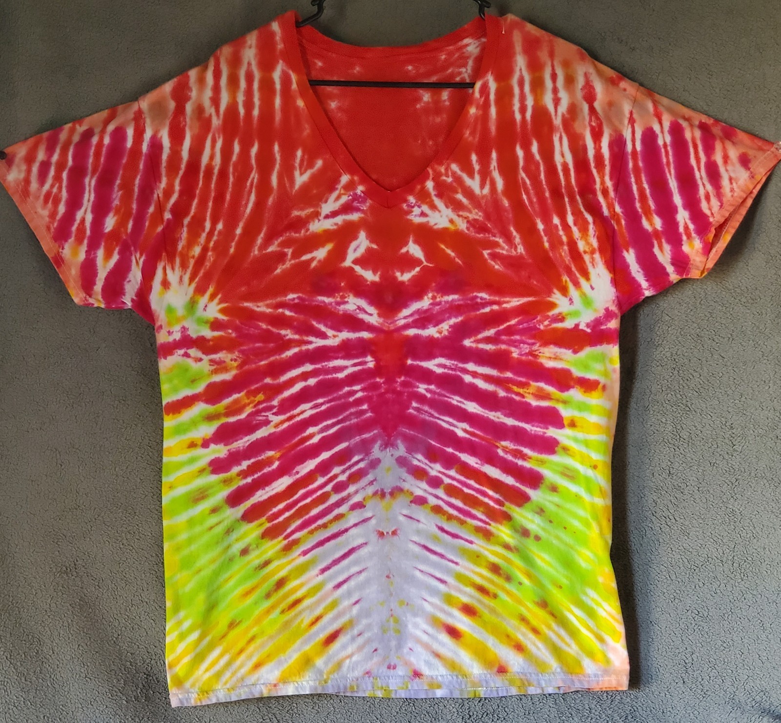 HANES SIZE LARGE 100% Cotton Tye Dyed Shirt Pre-washed WON'T FADE VERY SOFT gallery