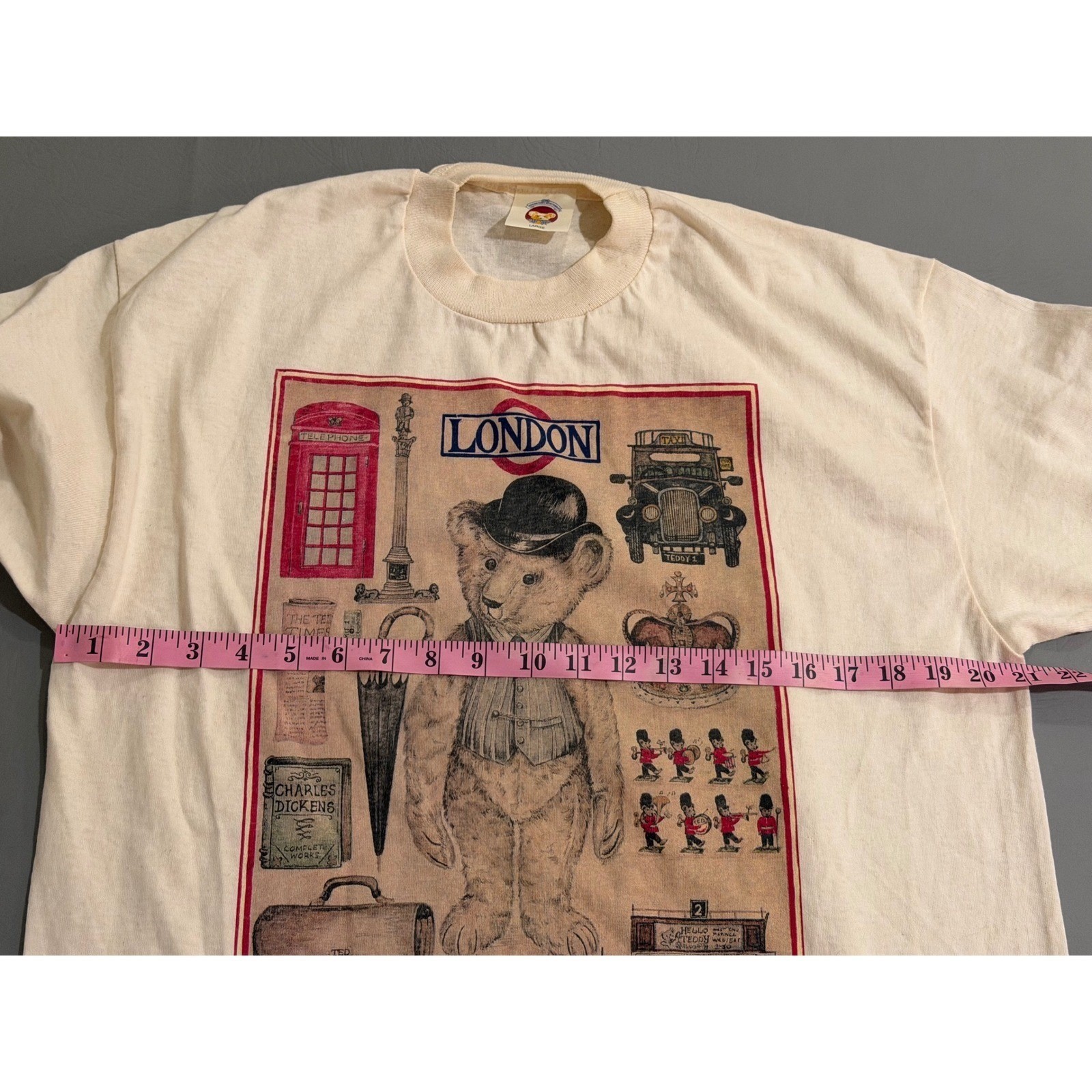 The English Teddy Bear Company T-Shirt Mens L beige London Graphic gallery