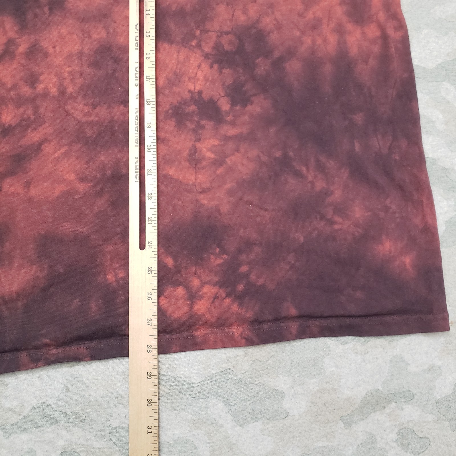 The Mountain Shirt Mens XL Red Short Sleeve Tie Dye gallery