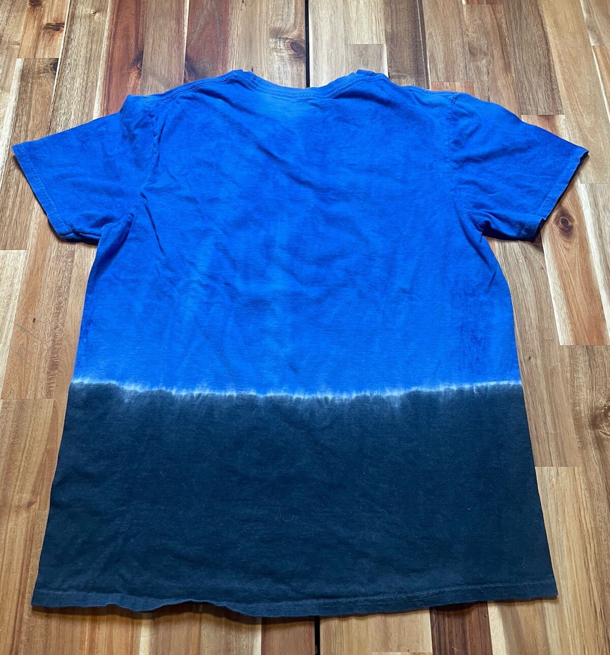 Sea World Tie-Dye Orcas Killer Whale T-Shirt Size Medium gallery