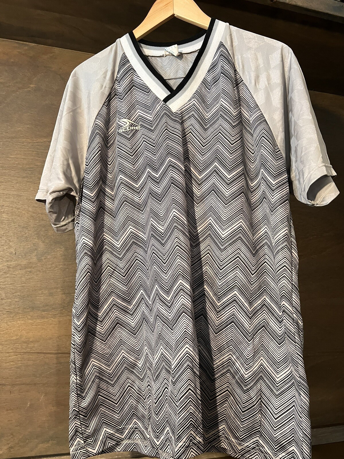 VINTAGE SCORE MENS ATHLETIC SHIRT AMERICAN SOCCER CO. GRAY CHEVRON SIZE LARGE SS gallery