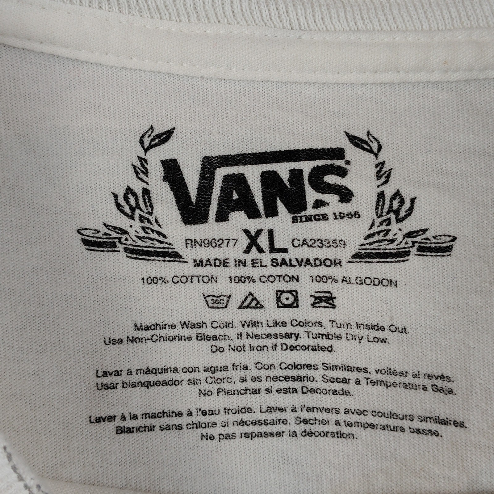Vans T Shirt Men's XL White Black Paisley Bandana Graphic Short Sleeve Cotton gallery