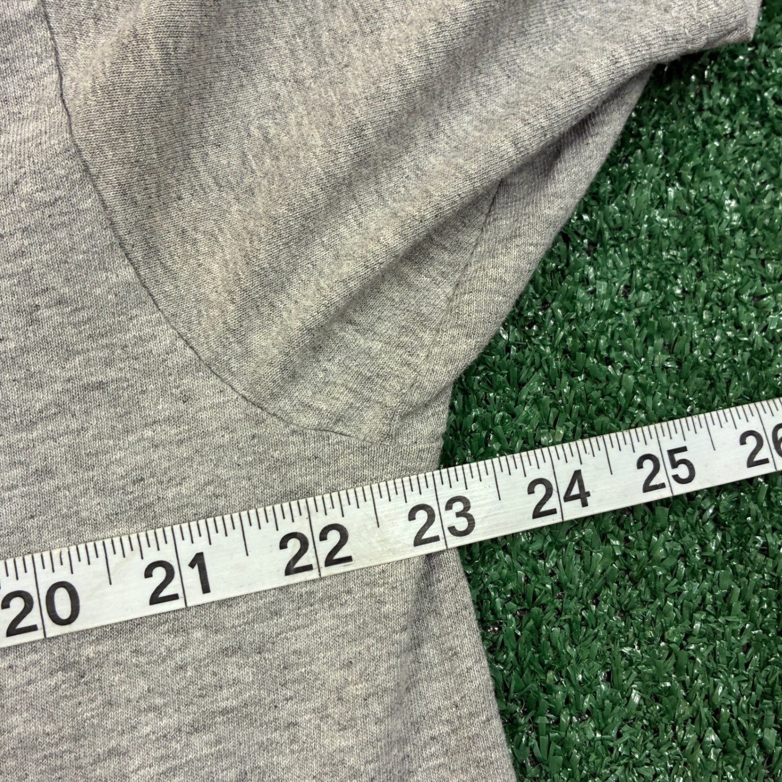 Y2K Nike Logo Graphic T-shirt gallery