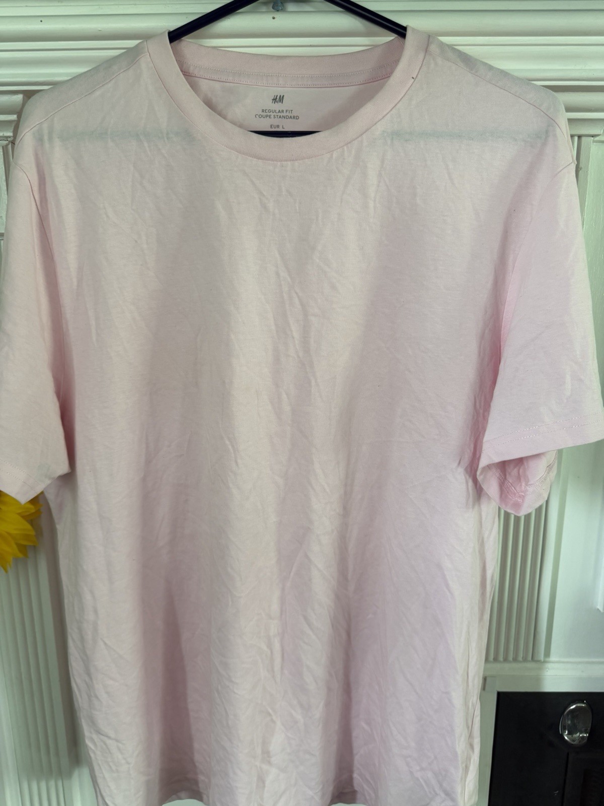 H&M Men's L Pink Solid Regular Fit Crew Neck Short Sleeve T-Shirt gallery