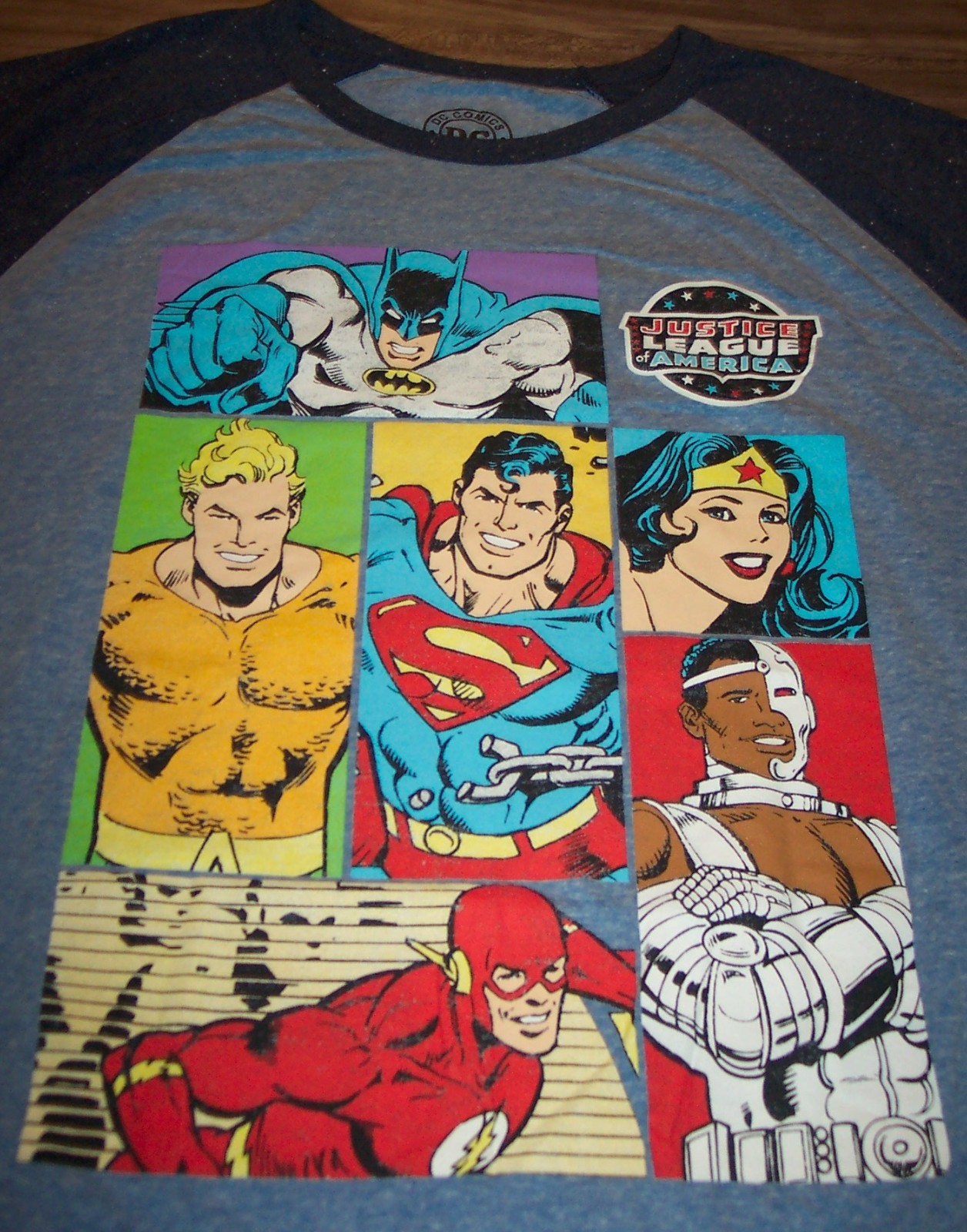 VINTAGE STYLE JUSTICE LEAGUE SUPERMAN AQUAMAN BATMAN Dc Comics T-Shirt MENS 3XL gallery