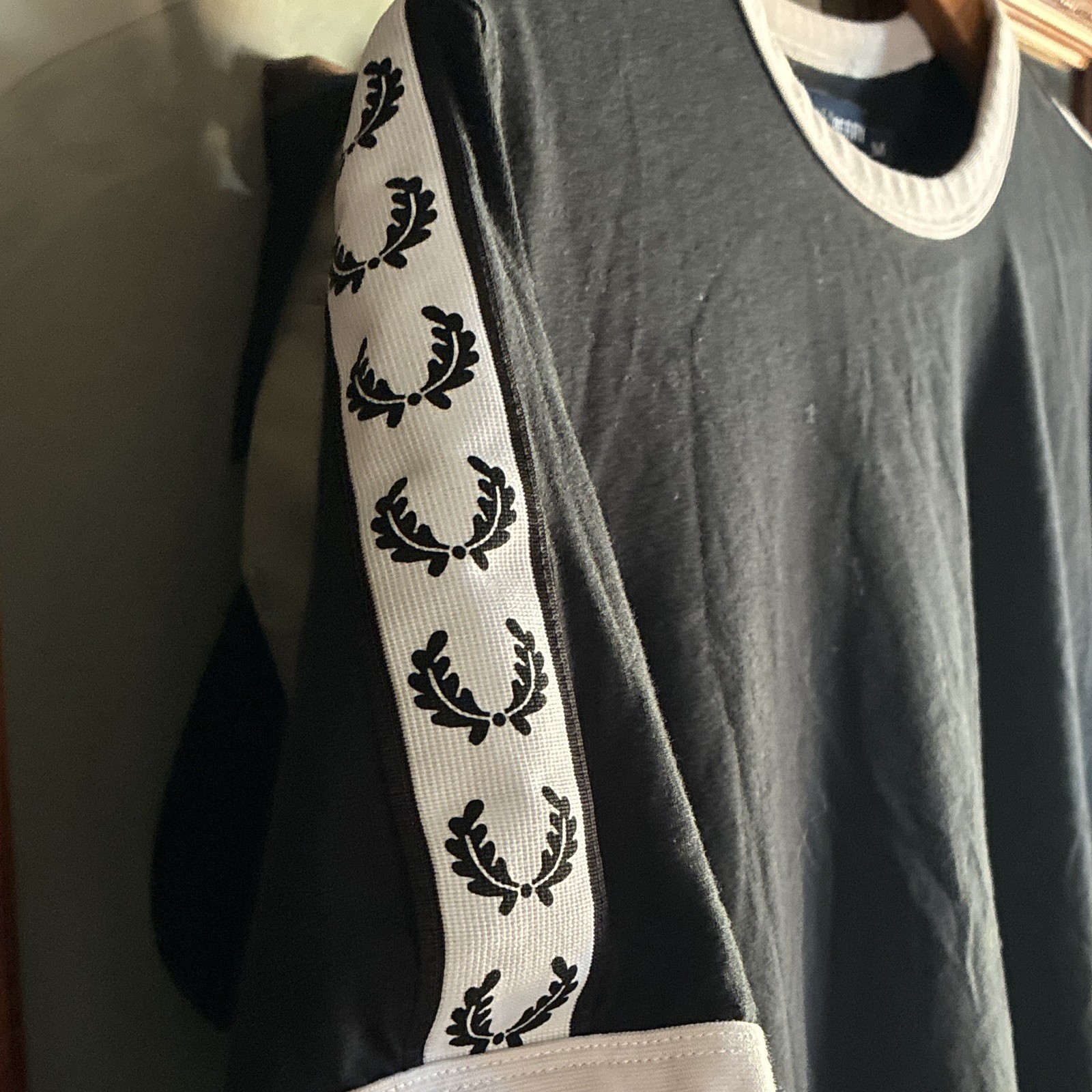Fred Perry Men's Black Crew Neck Short Sleeve Logo T-Shirt Size M gallery