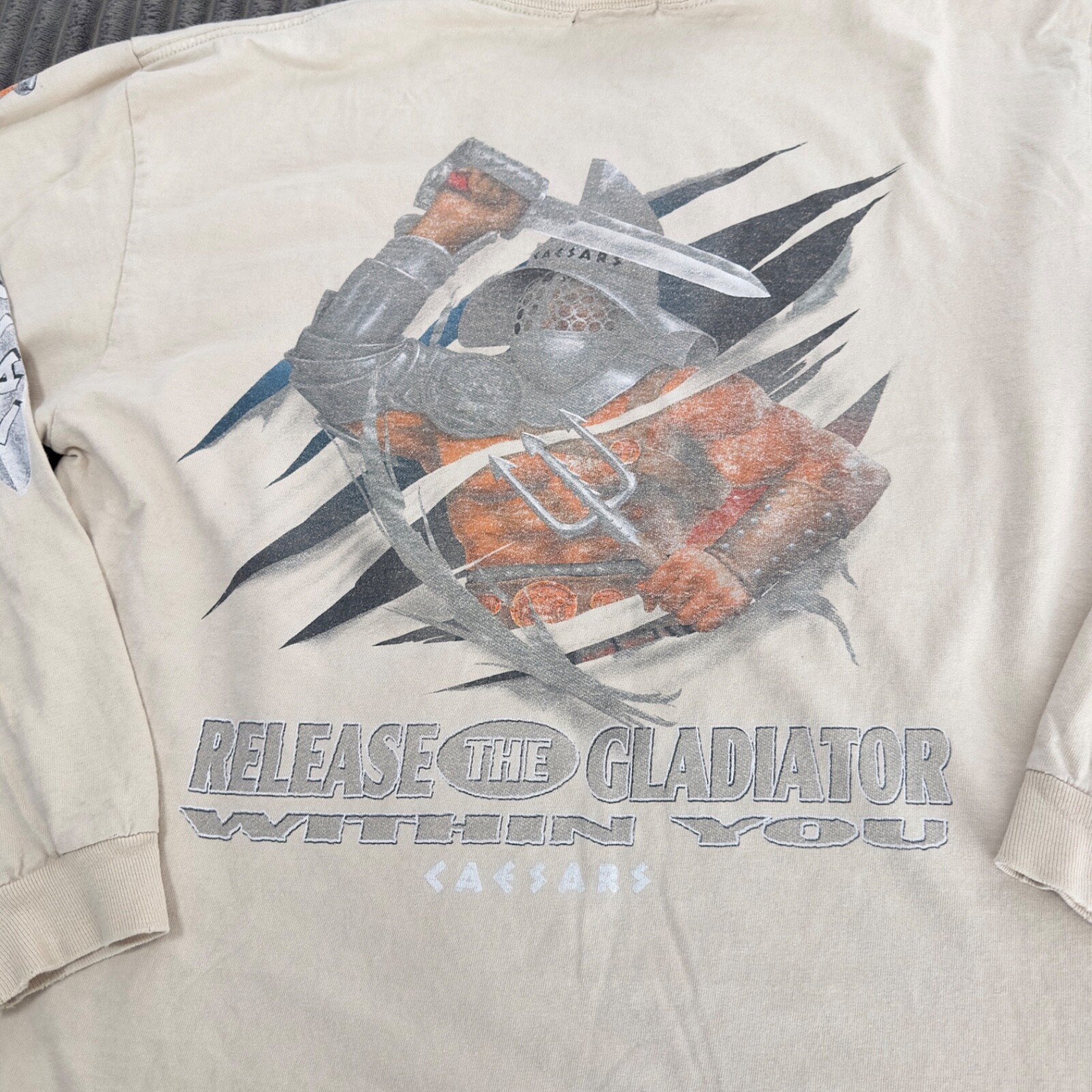 VTG Caesars Palace T-Shirt Mens L Cream Gladiator Las Vegas Long Sleeve Distress gallery