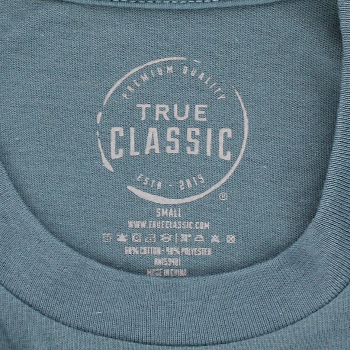 True Classic Men's Shirt, Long Sleeve Classic Ribbed Crew Neck, MSRP $35 gallery