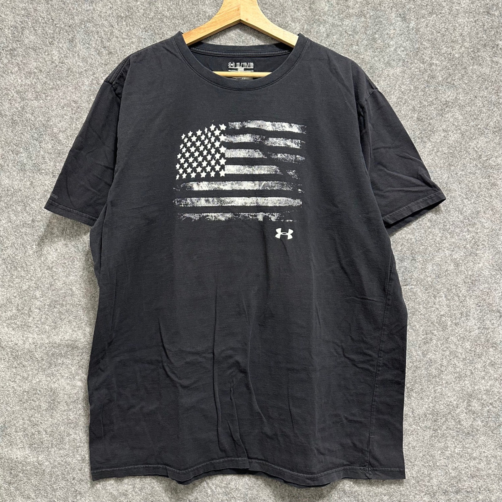 Under Armour T Shirt Mens XL Black American Flag HeatGear Loose Fit gallery