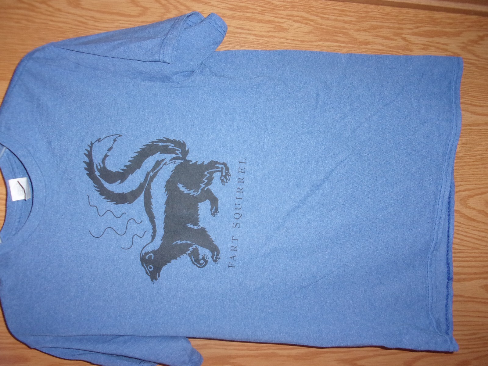 CRITTER SKUNK AS A FART SQUIRREL blue M t shirt gallery