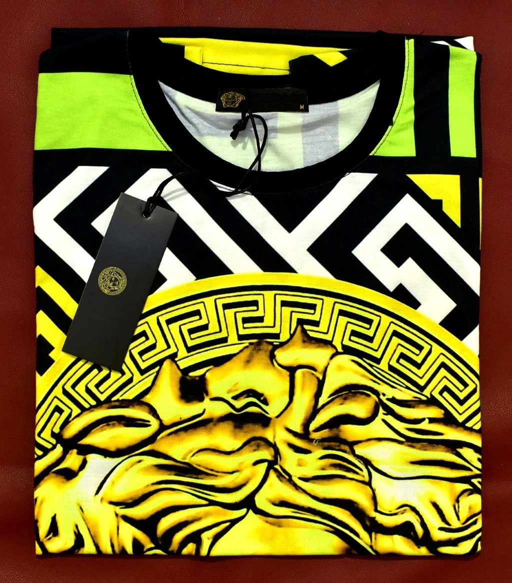 Versace Men's Slim Fit Crew Neck Short Sleeve T-Shirt Size 2XL Chest 22.4" gallery