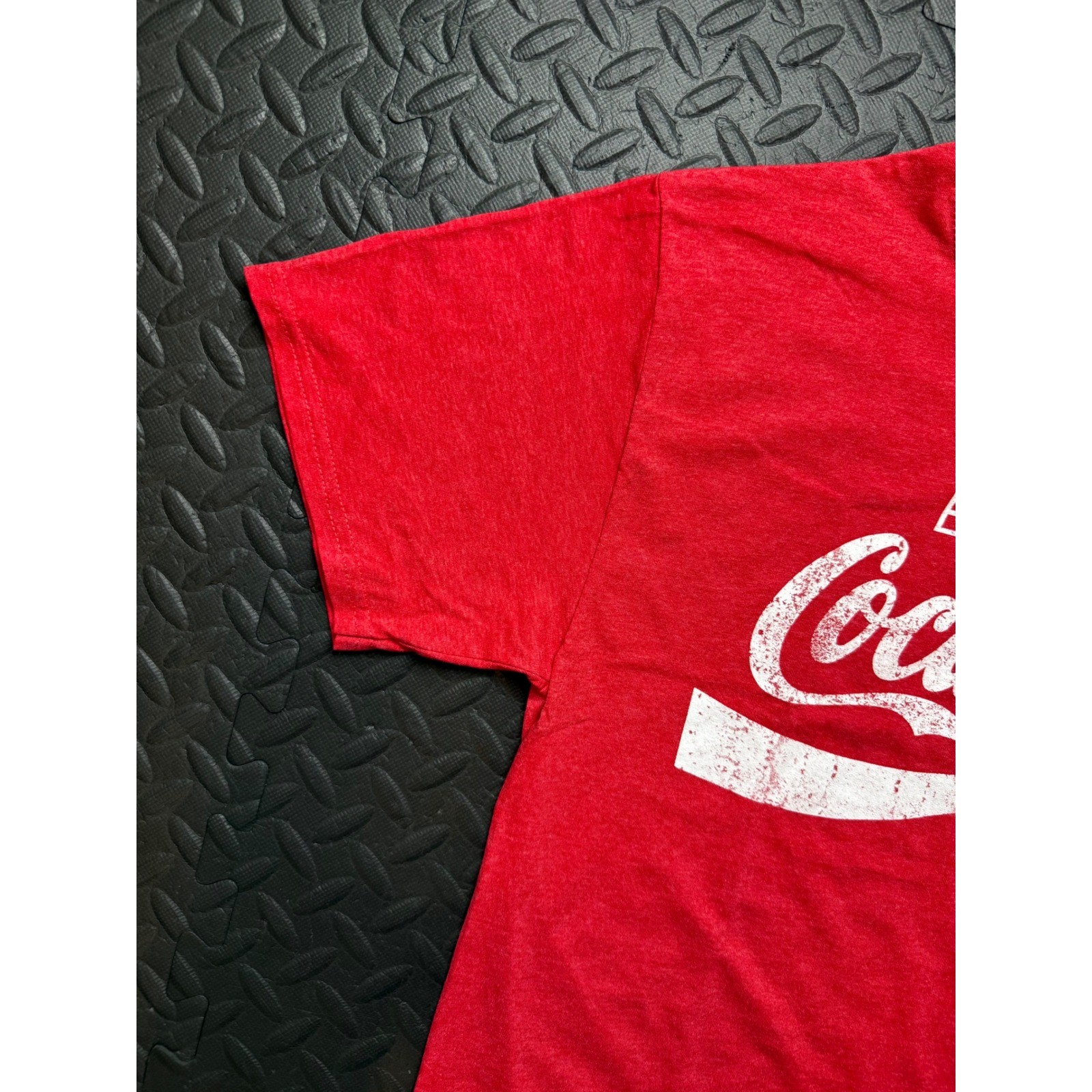 Coca-Cola Mens Graphic T-Shirt Red Heather Distressed Logo 20321 Size Medium NEW gallery