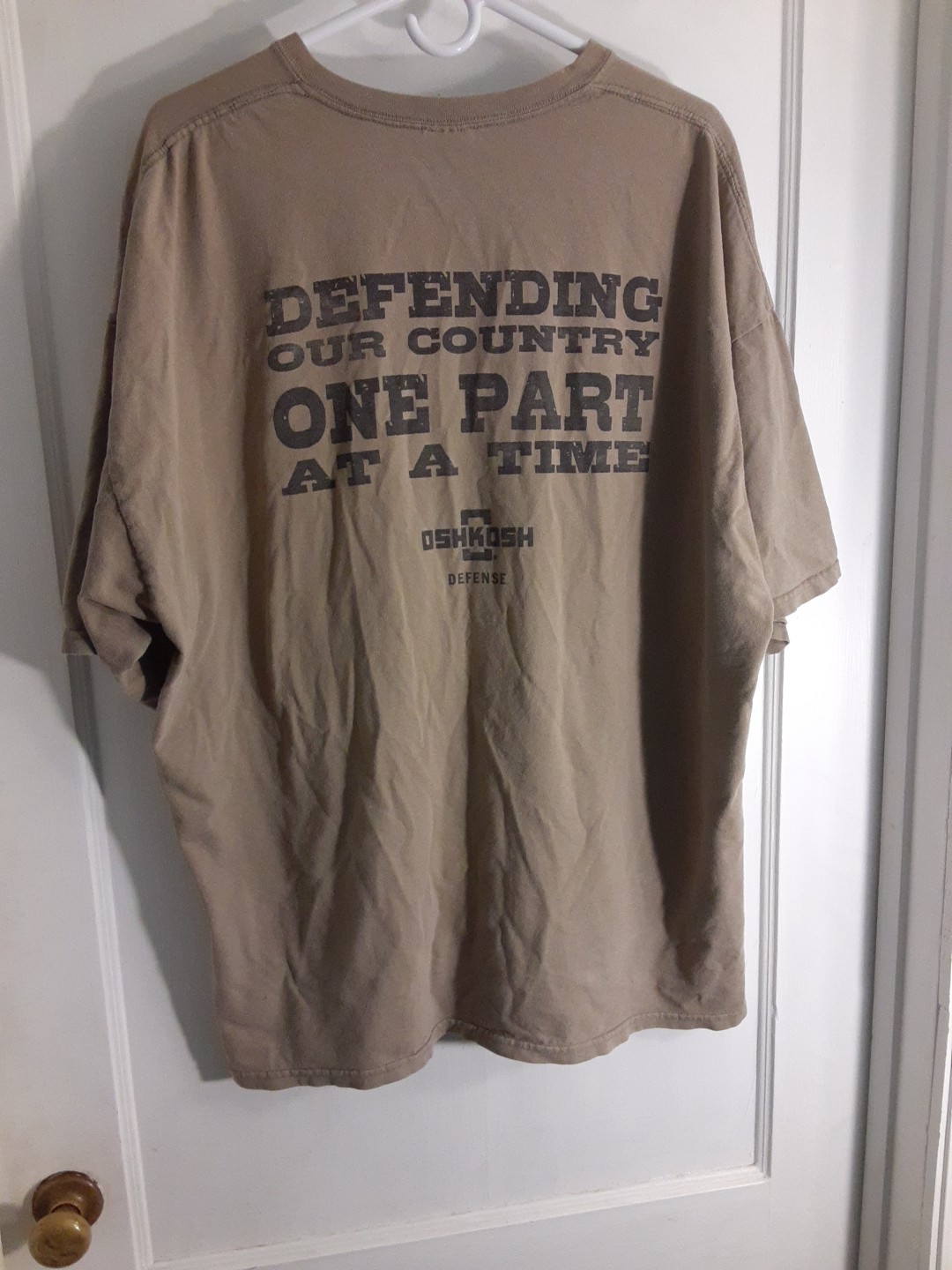 Oshkosh Defense 3XL Large Desert Sand Pre-owned T Shirt good Condition gallery