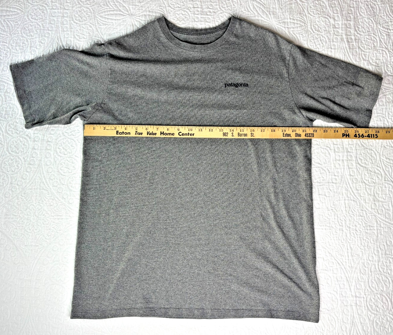 Patagonia Mens Responsibili-tee Tshirt Sze L Grey Regular Fit Blended Fabric EUC gallery