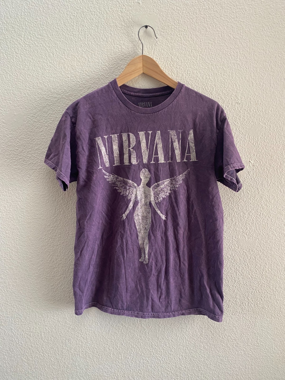 Nirvana In Utero Live 1993 T-Shirt Unisex Medium Purple Short Sleeve Reprint gallery