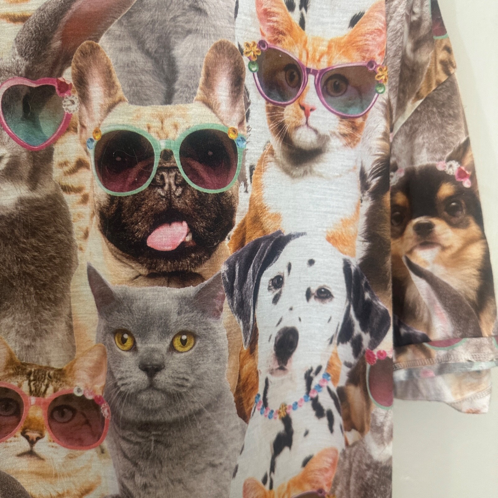 Pets in Sunglasses T Shirt XL Gently worn 100% recycled polyester 24.5" armpits gallery