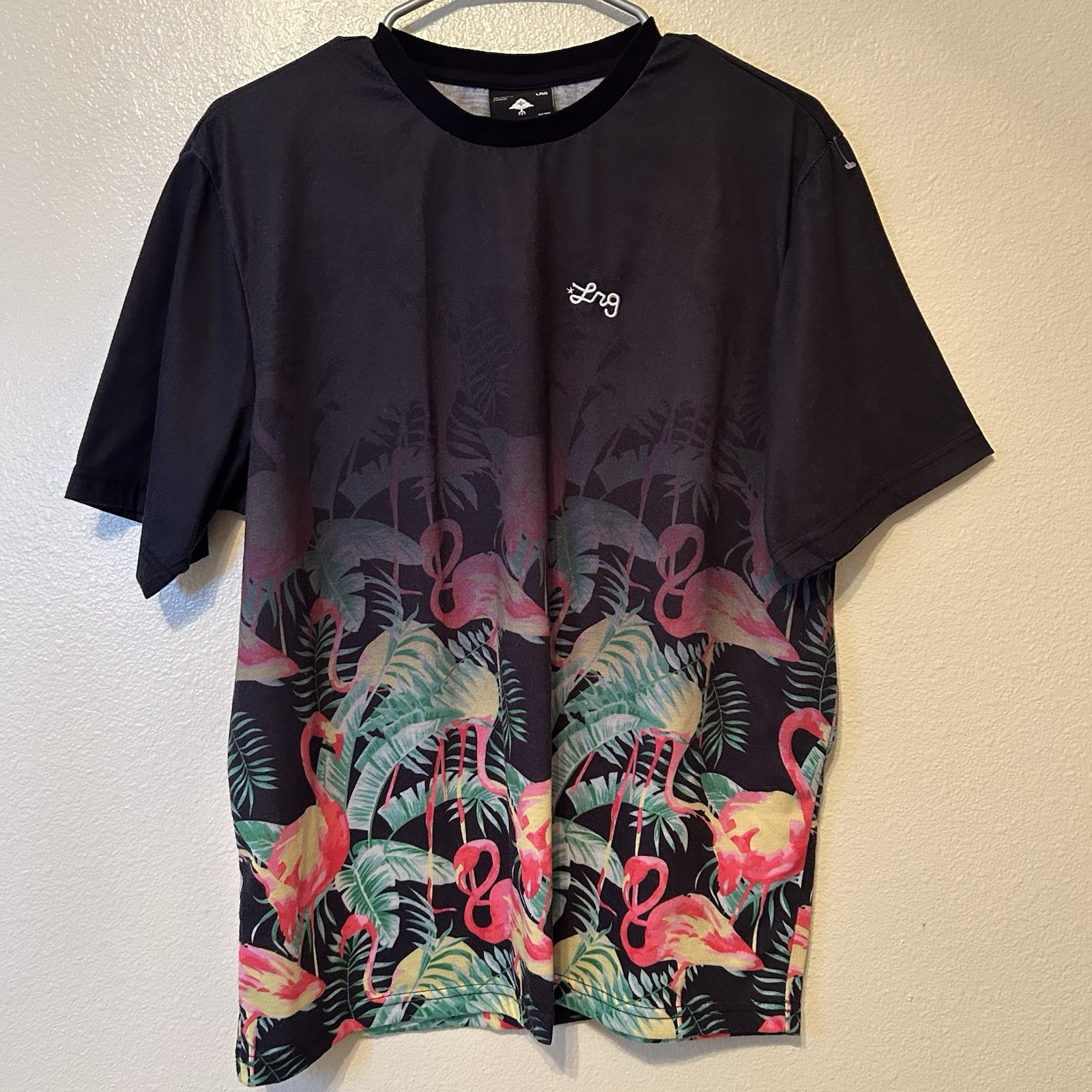 LRG Faded HOT Paradise Flamingo Summer Shirt Medium Lifted Research Group BG16 gallery