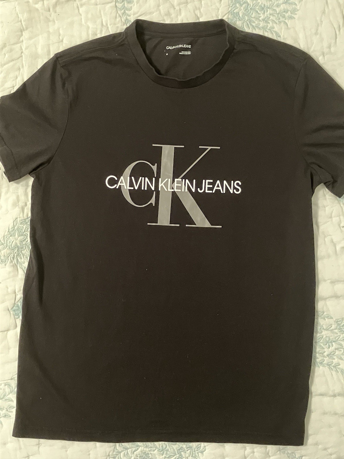 Calvin Klein Jeans T-Shirt – Black – Men’s Medium -100% Cotton – Sri-Lanka Made