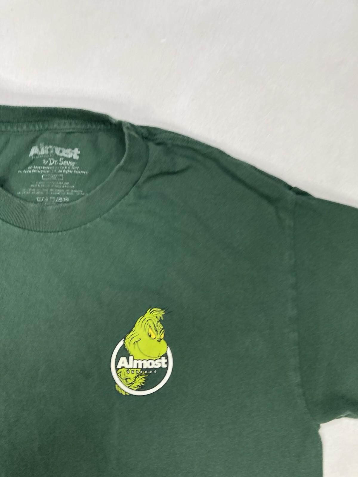 Almost Skateboard Dr Seuss Grinch Graphic T-shirt Men Large Green Short Sleeve gallery