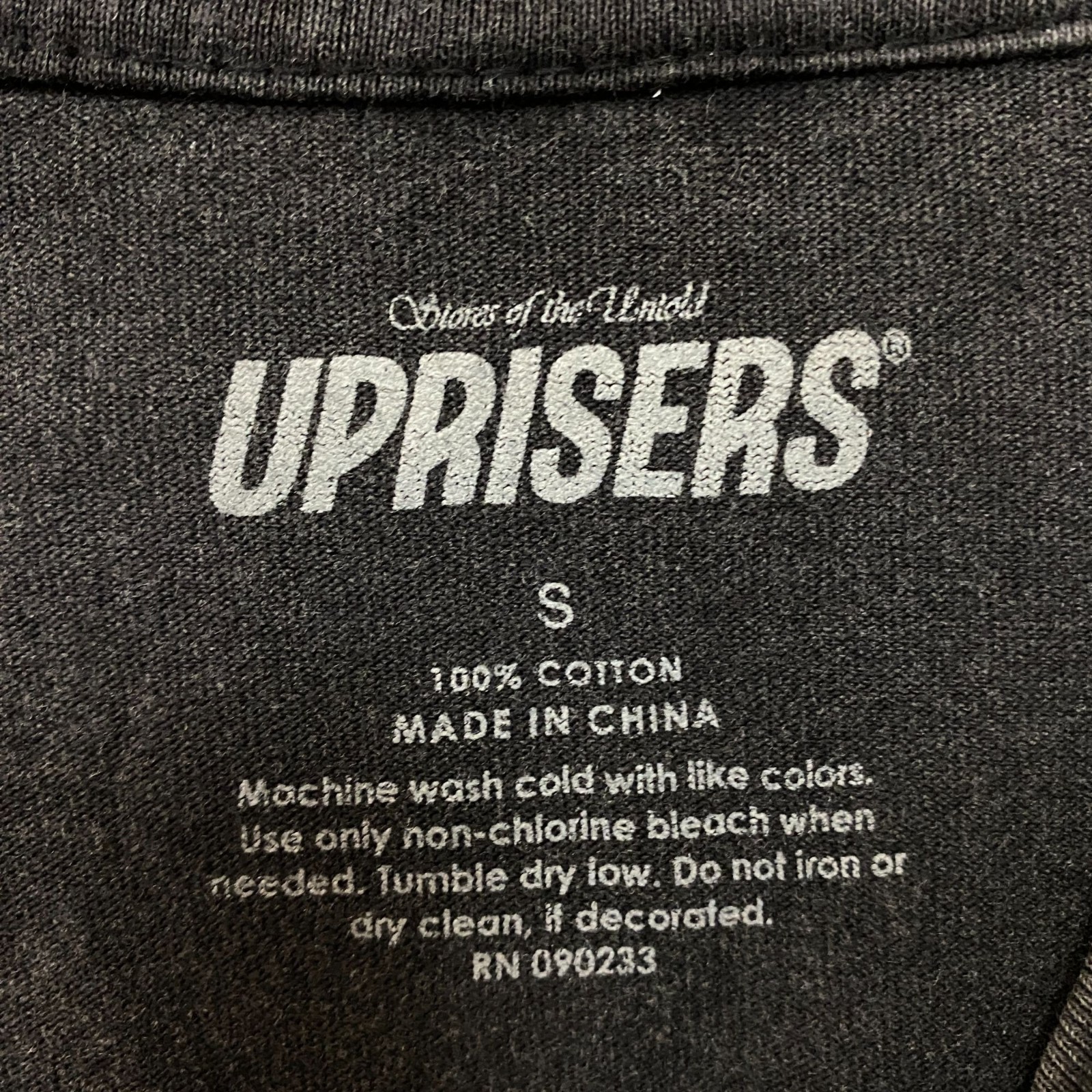 UPRISERS Paradise Find Beauty In The Imperfection Everywhere T-Shirt Small gallery