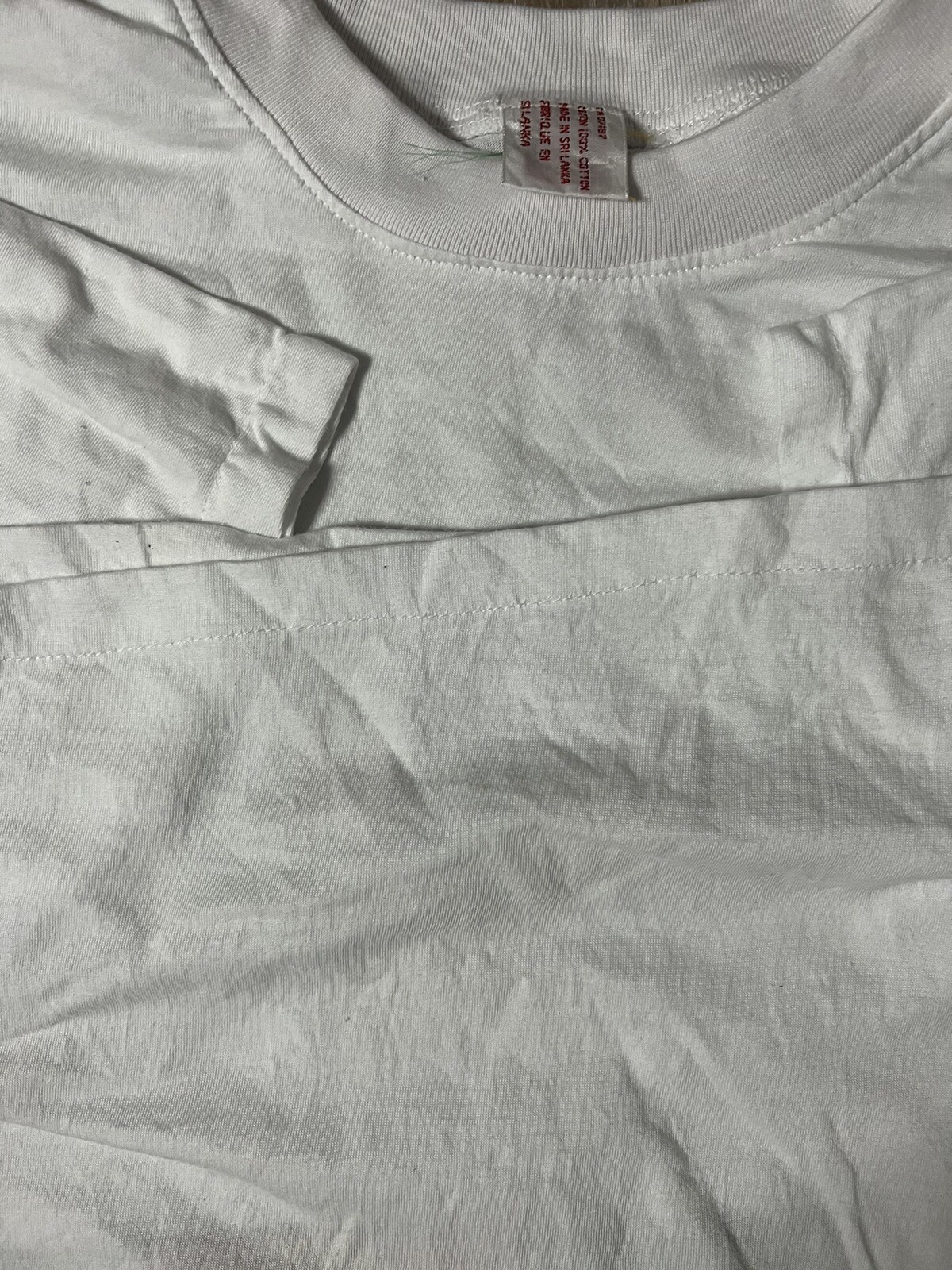 Vintage 90s Sri Lanka Art Tee White T-shirt Elephant Peacock Size Large M/L gallery