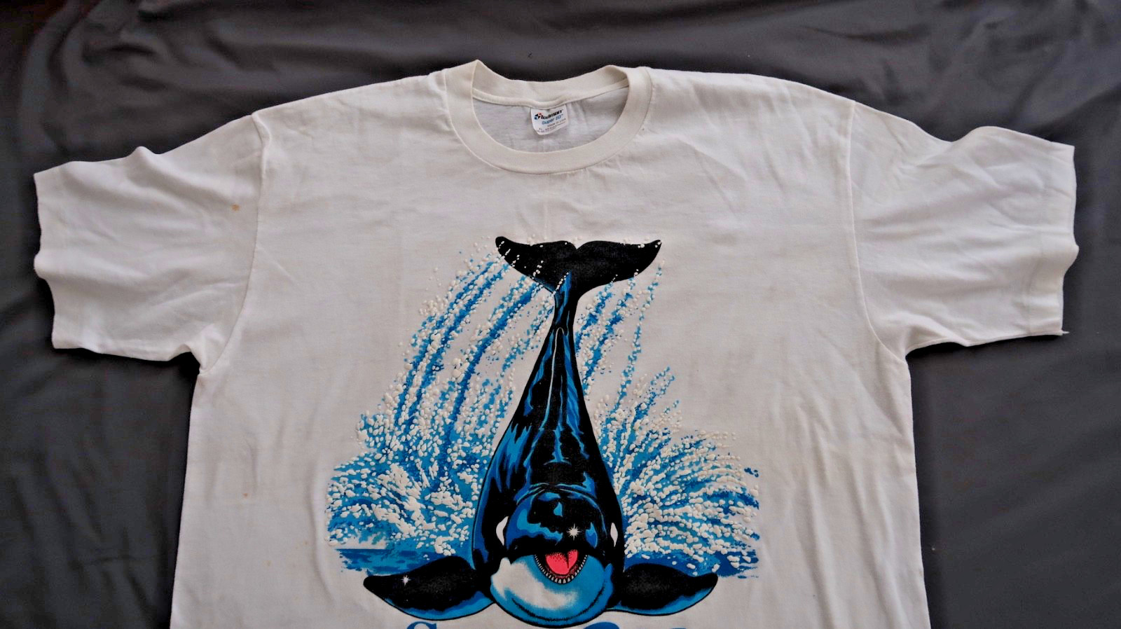 Vintage Sea World Orca T-shirt Adult XL gallery