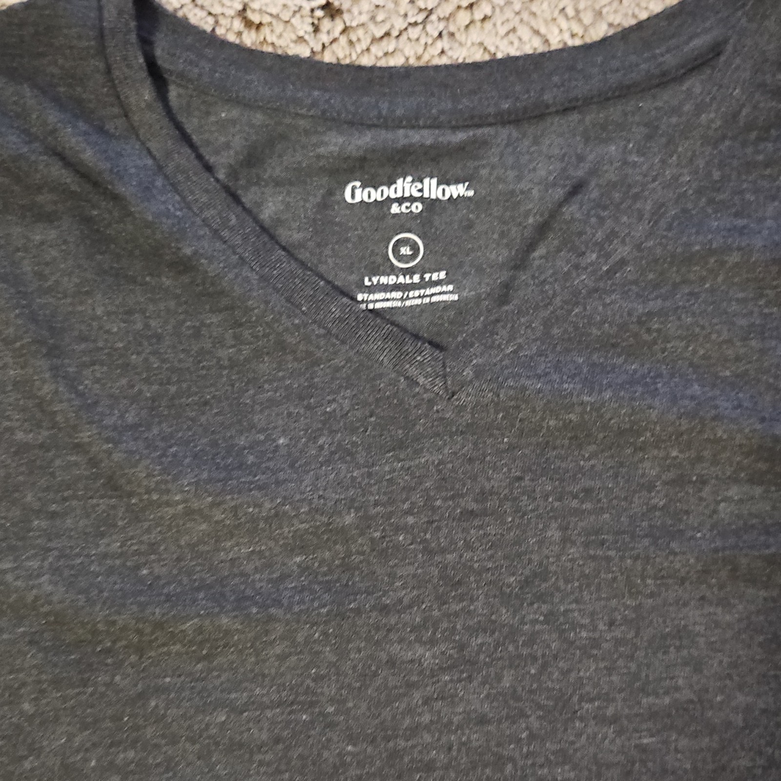 Goodfellow & Co Lyndale Tee Men's XL Gray Solid V-Neck Short Sleeve T-Shirt gallery