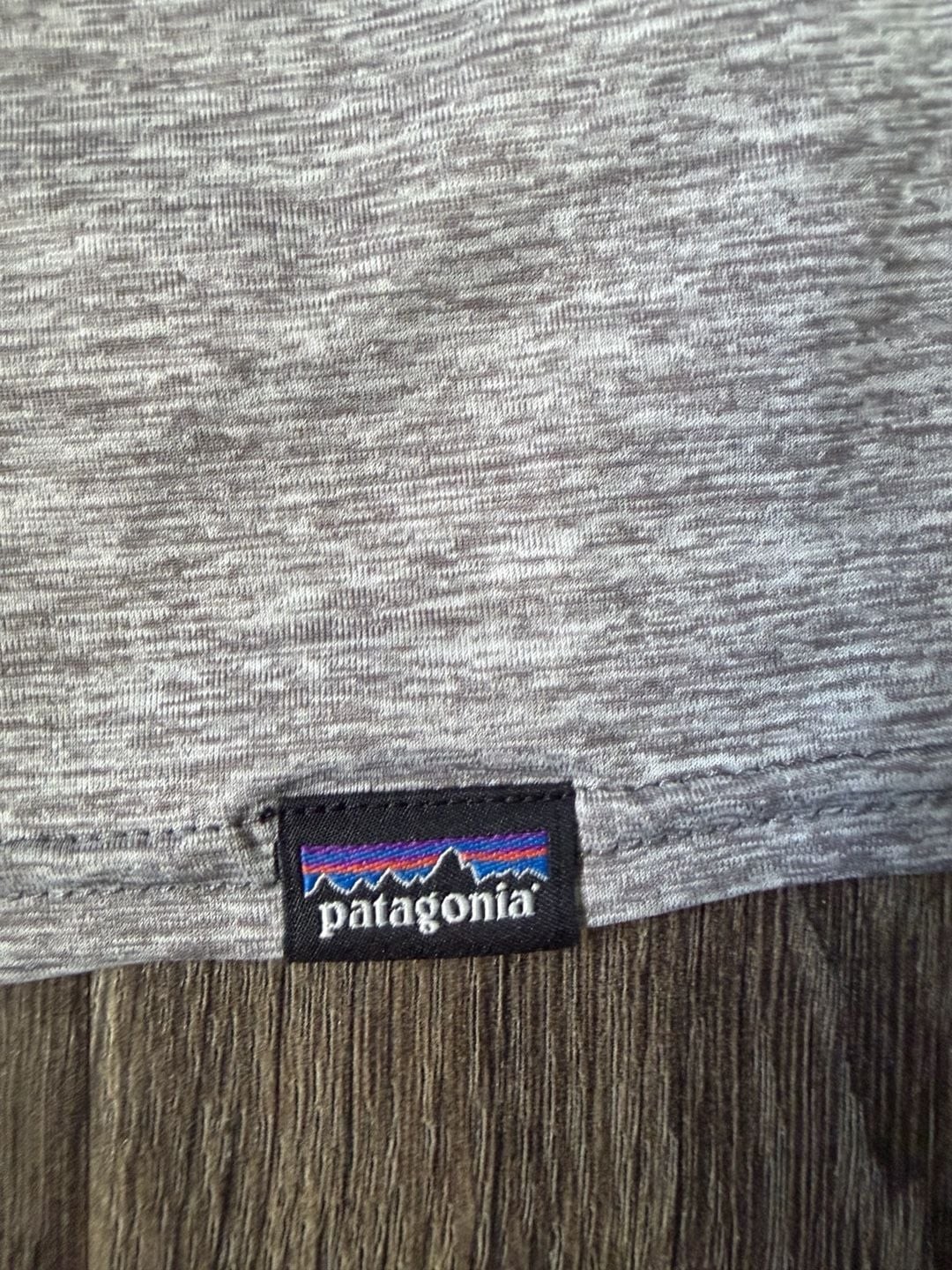 Patagonia Men's Capilene Cool Daily Graphic Long-Sleeve Shirt in Feather Grey gallery