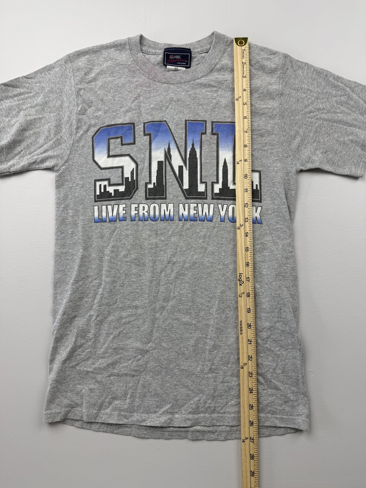 NBC Experience Store SNL Shirt Mens Small Gray Live From New York Graphic Tee gallery