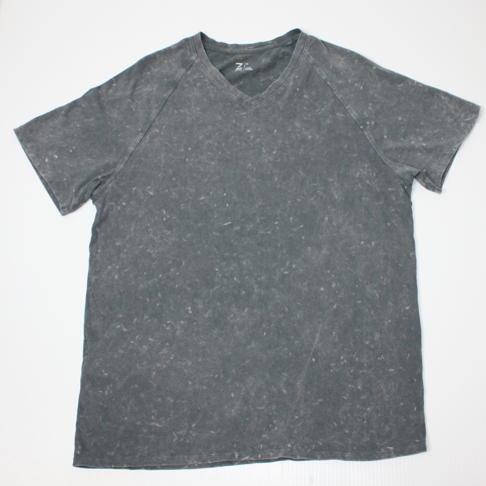 Z by Zella Men's Comet V-neck Tee T-shirt Top in Blue Slate and size Small gallery