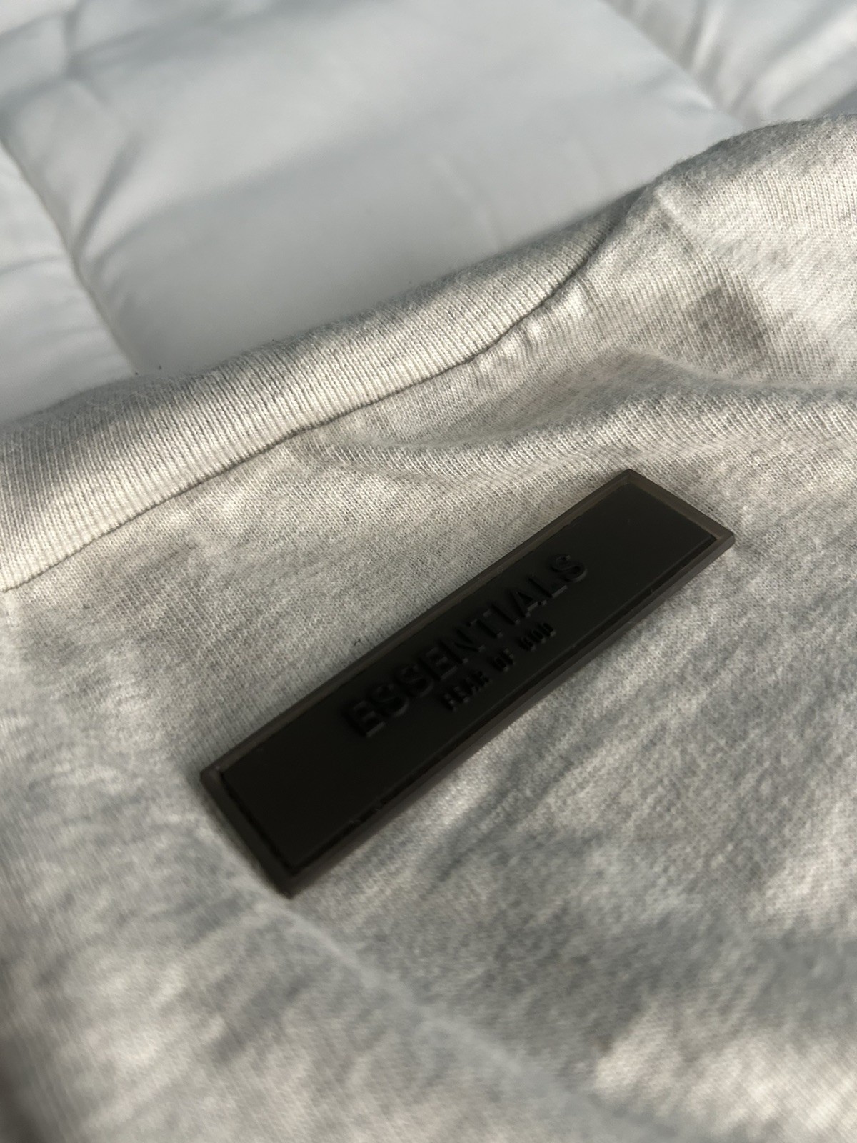 Fear of God ESSENTIALS Mens Light Oatmeal Graphic Crew Neck Cotton T-Shirt S gallery