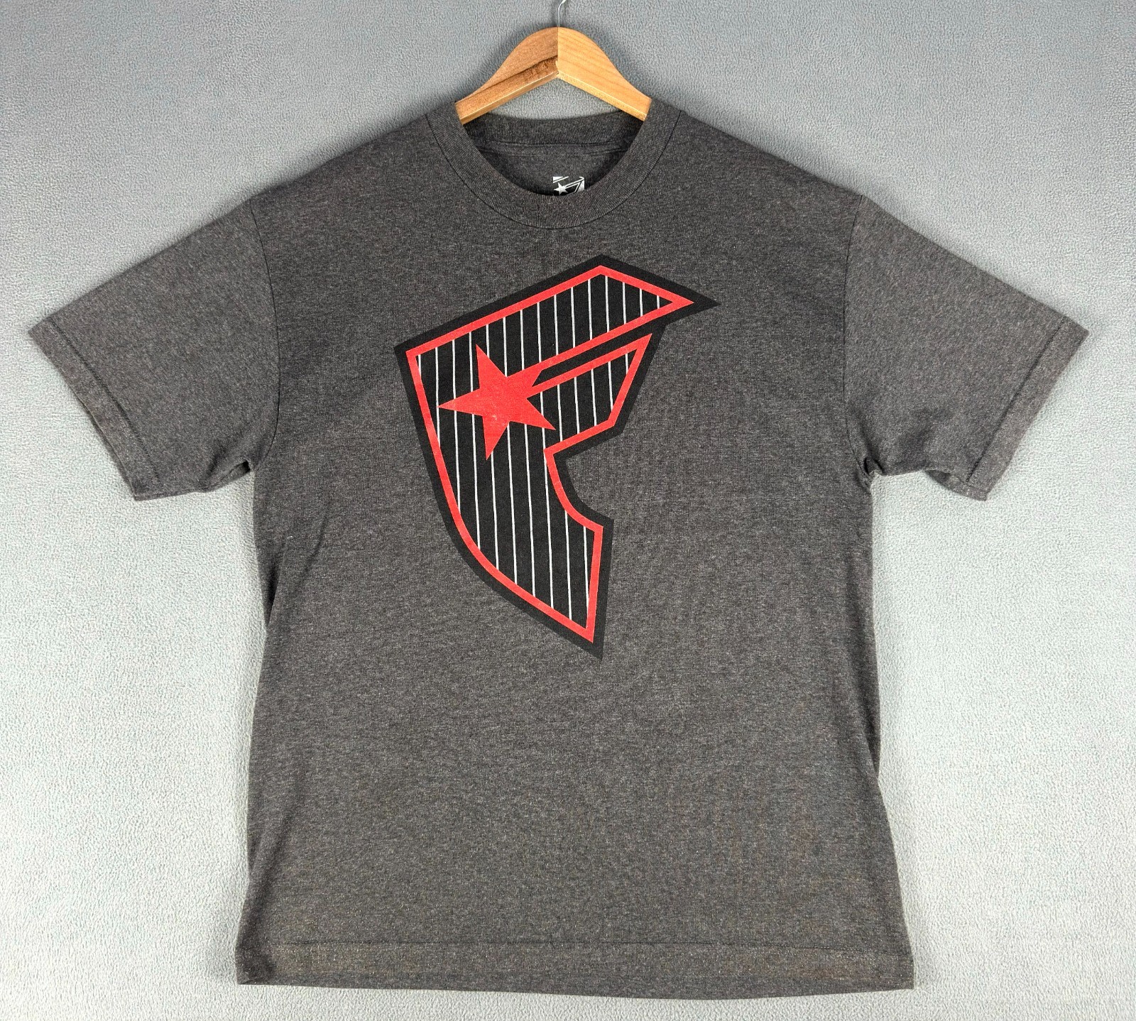 Famous Stars Straps Shirt Mens Large Grey Killer Distribution Travis Barker Y2K