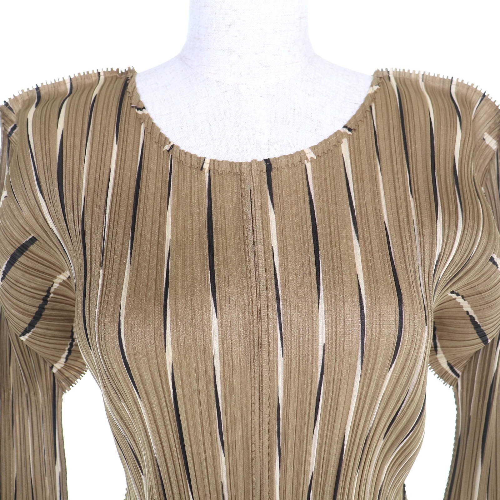 Issey Miyake PLEATS PLEASE All-over print Polyester T-shirt - DUTY FREE gallery