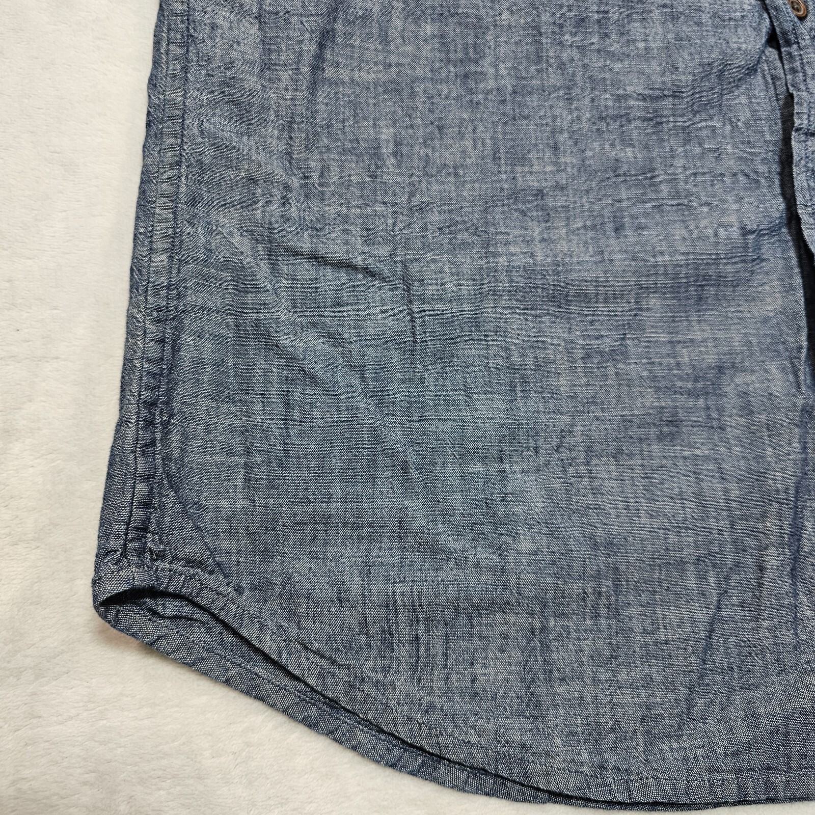 Banana Republic Henley Shirt Mens M 100% Cotton Pocket Button Up Chambray Denim gallery