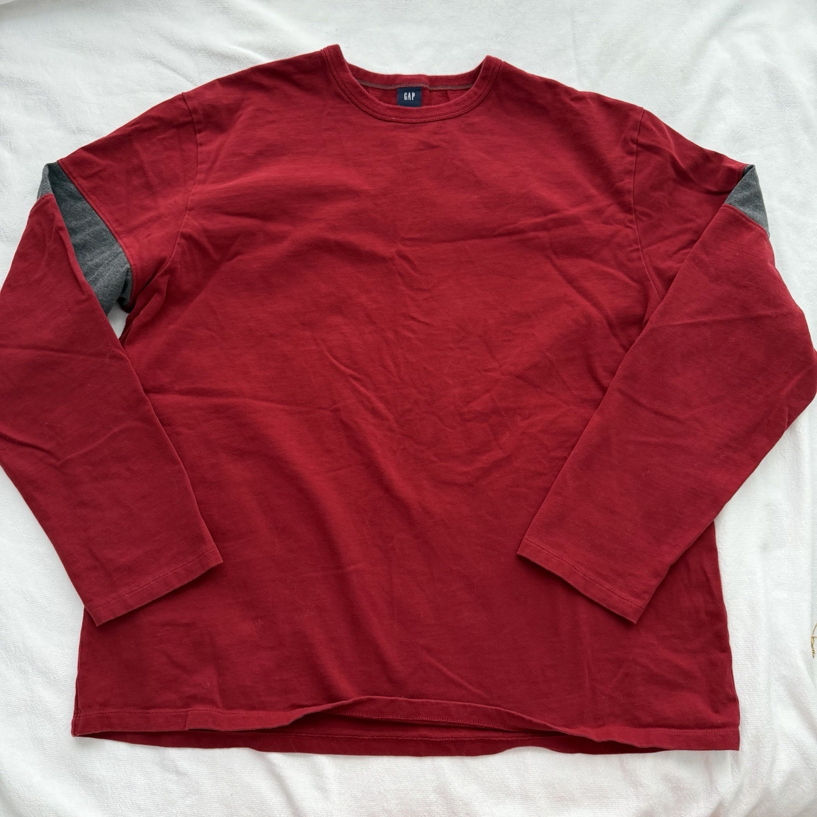 Gap Men’s Red Gray Long Sleeve Crew Neck T-Shirt XL Cotton Contrasting Trim