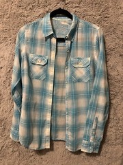 Coastal Beach Gear – Super dry classic Women’s Button Up Long Sleeve shirt- Med