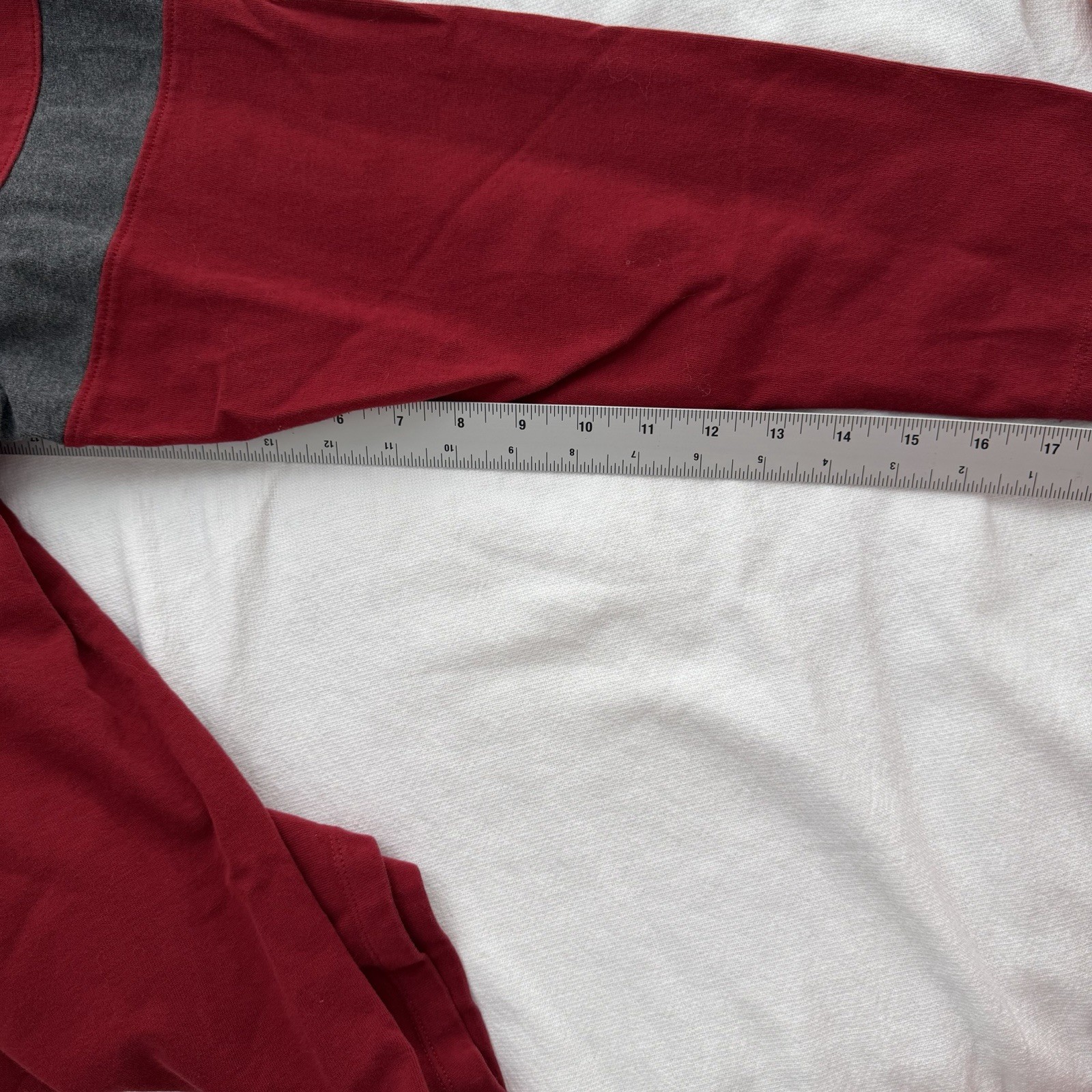 Gap Men's Red Gray Long Sleeve Crew Neck T-Shirt XL Cotton Contrasting Trim gallery