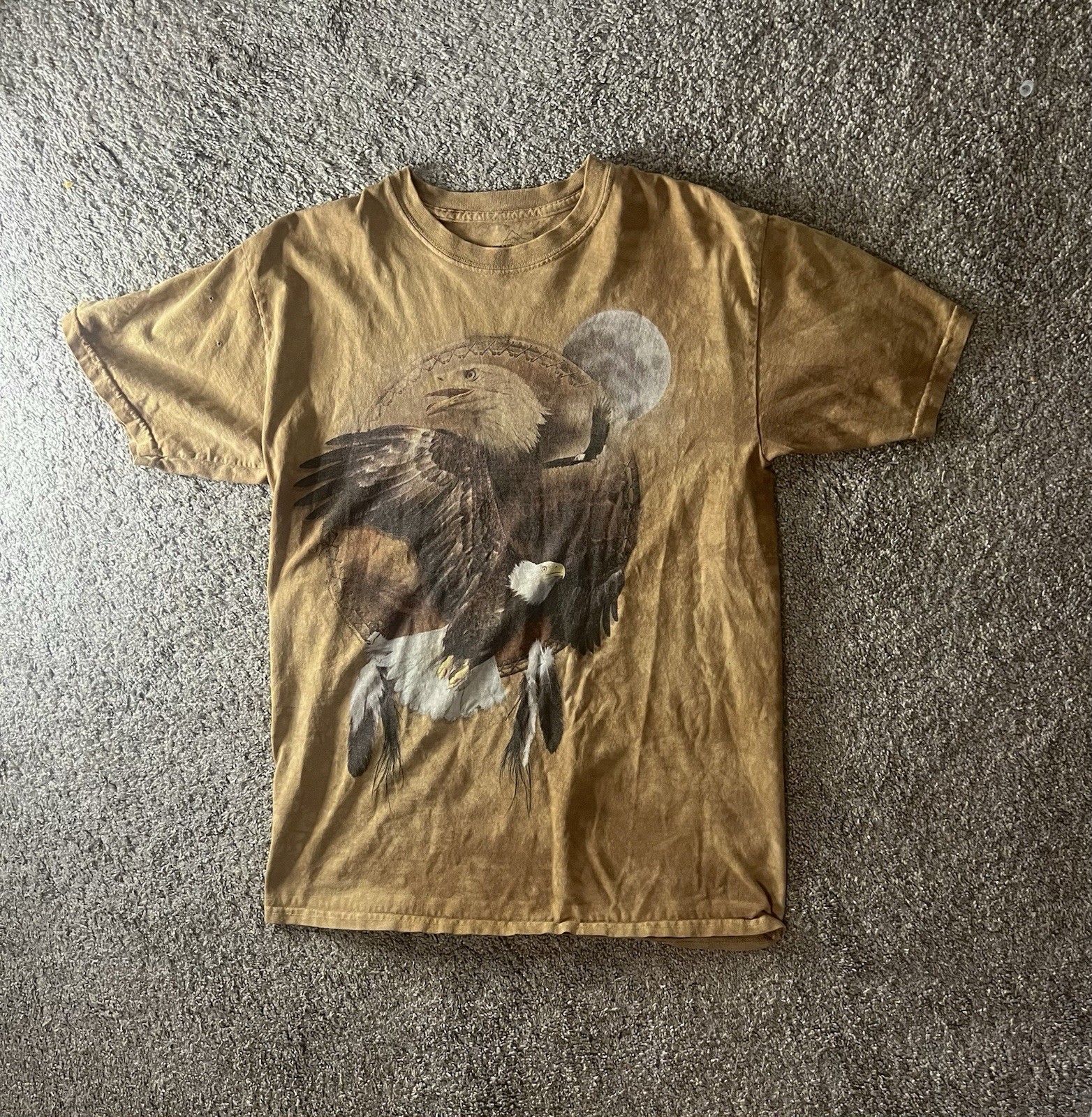 Men’s Graphic The Mountain Brown Wash Eagle Dream Catcher Shirt Size Medium