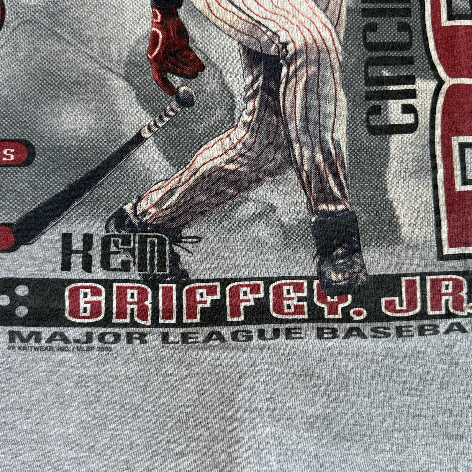 KEN GRIFFEY JR Cincinnati Reds MLB Licensed T-Shirt 2000 LARGE Preowned VTG gallery