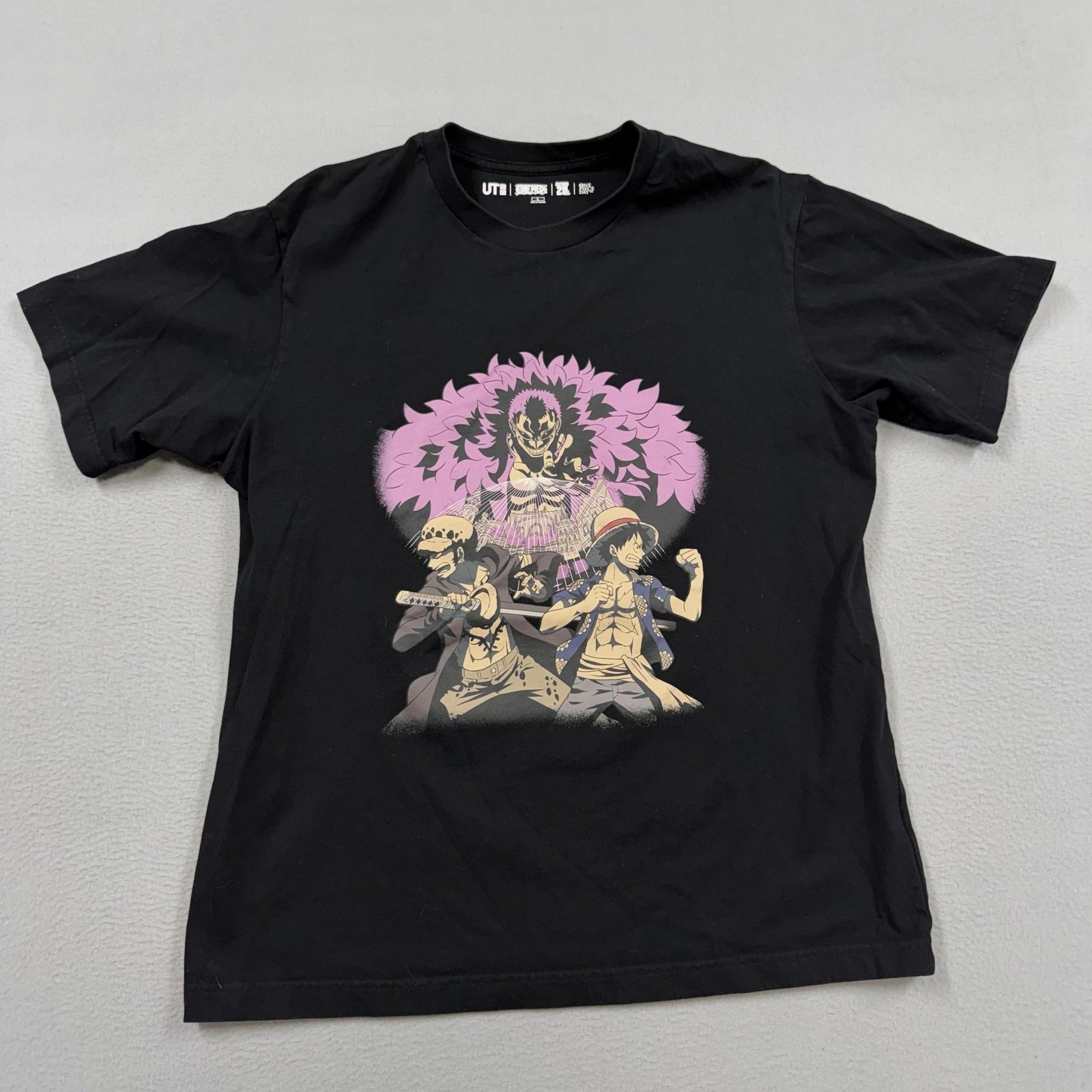 Uniqlo Shirt Mens Large Black One Piece Luffy Law Anime Graphic T-Shirt Tee gallery