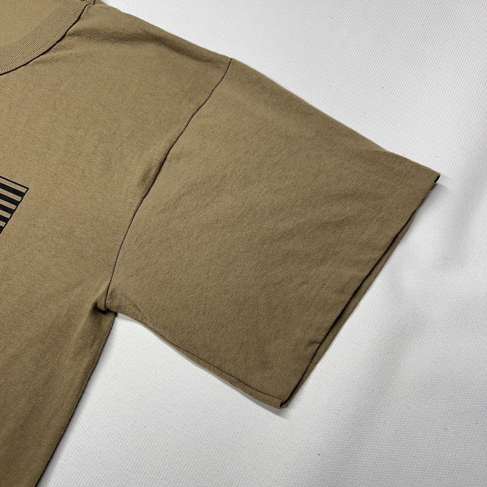VTG Surplus Tee Shirt Mens Large Brown Military Gear Gun Flag Single Stitch USA gallery