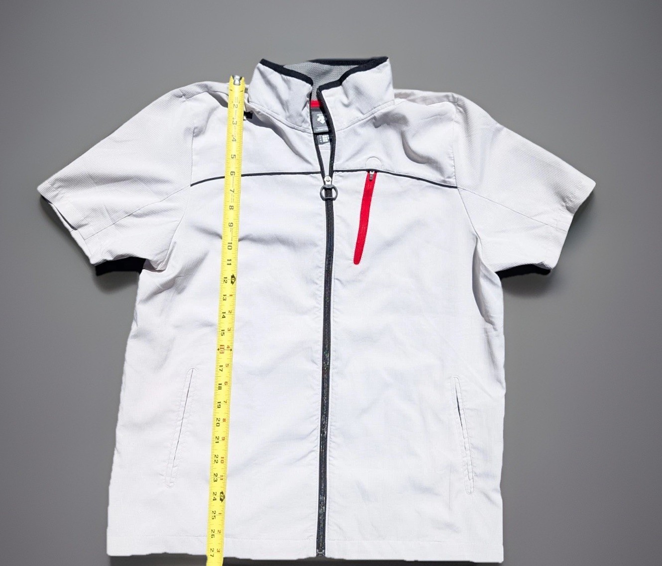 High Quality Japanese Brand Descente Athletic Full Zipper Short Sleeve Jacket M gallery
