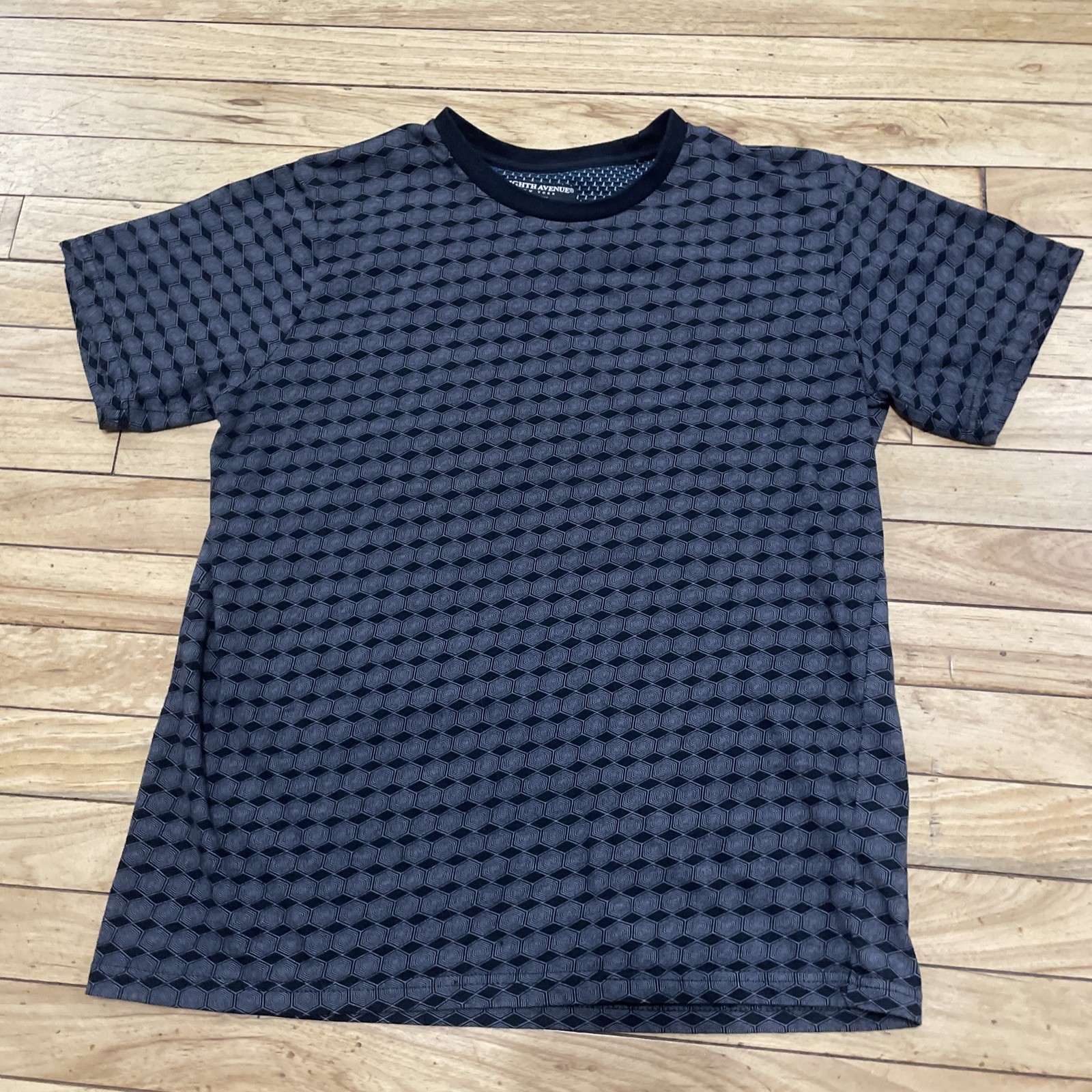 Eighth Avenue Geometric T Shirt Men M Gray Black Art Deco Cube Hexagon Diamond gallery