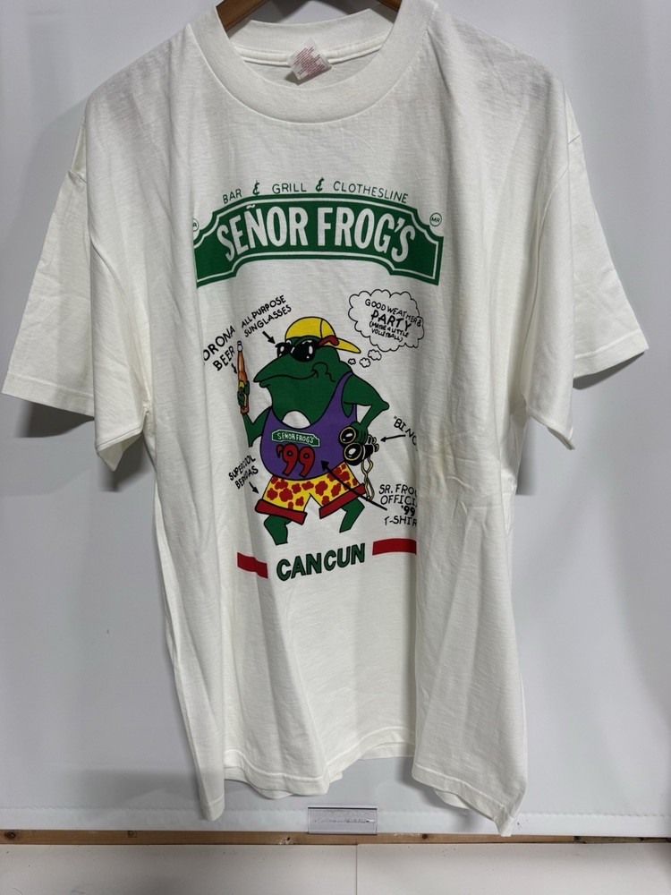 Senor Frogs Cancun TShirt Crewneck White Cotton L Short Sleeve Vintage 1999