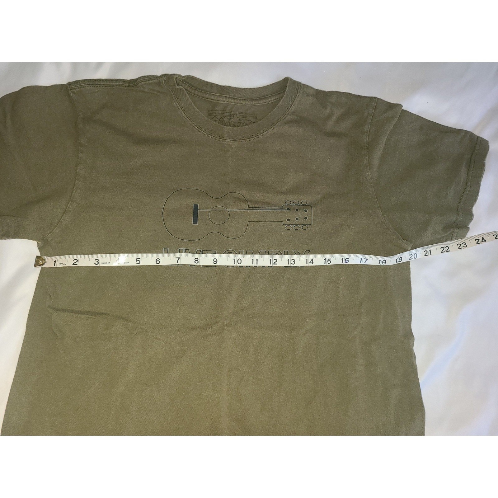 Patagonia Mens Live Simply Guitar Graphic T-Shirt Olive Green Organic Cotton M gallery