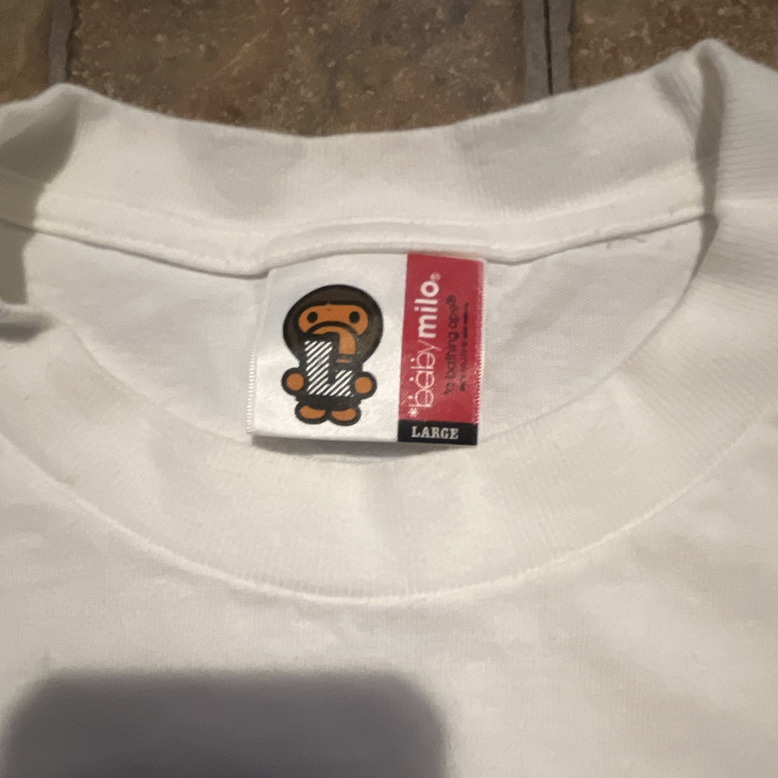 A Bathing Ape BAPE Baby Milo White Logo Graphic Cotton Knit Tee Crew Neck L gallery