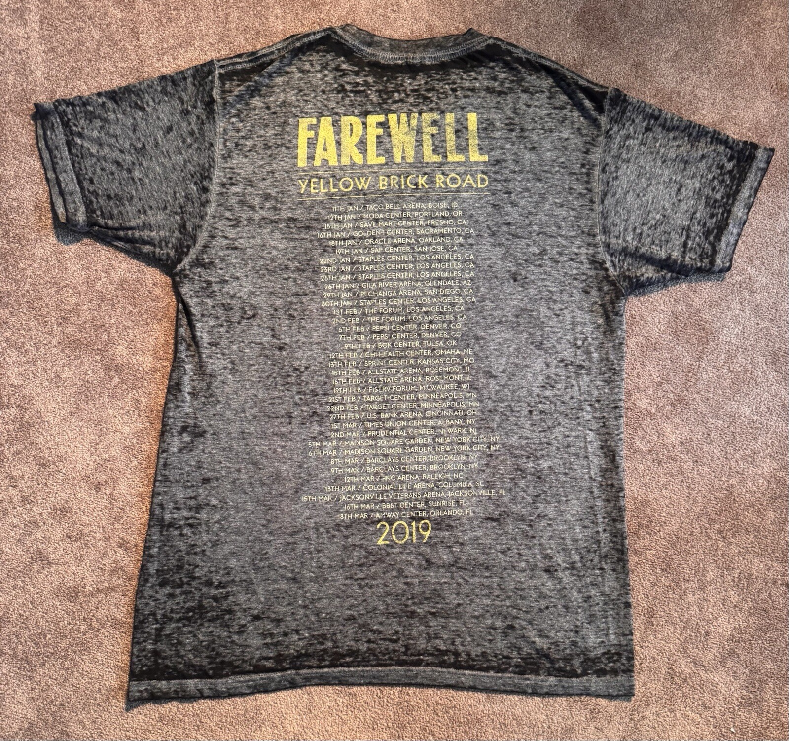 2019 Elton John T-shirt Sz M Dark Gray Farewell Yellow Brick Road Tour Music gallery